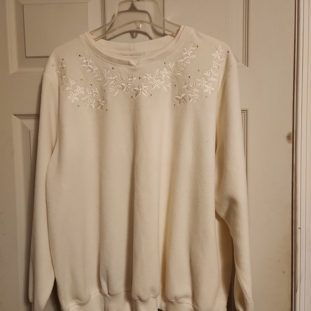 Women's Alfred Dunner sweatshirt EUC